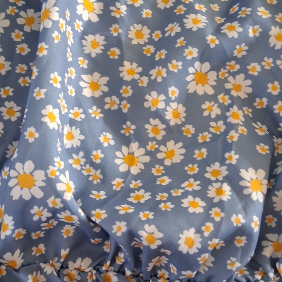 SHEIN Floral Blue Camisole Top - Picture 3 of 4